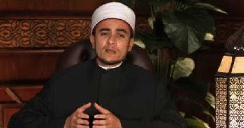 كيف يحافظ المسلم على صلاته مع ضغط العمل؟.. أمين الفتوى يجيب أحد ذوي الهمم
