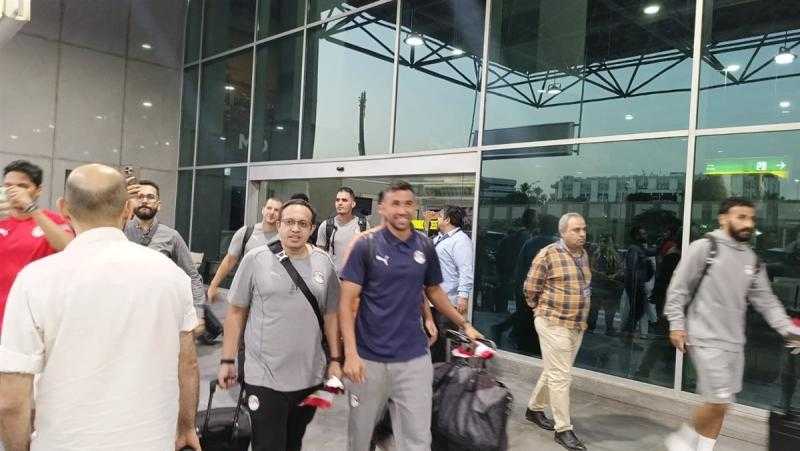 بعثة منتخب مصر تصل القاهرة بعد التأهل لكأس العالم 2026