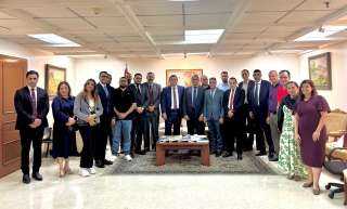 سفير مصر لدى الفلبين يلتقي بمجموعة من أعضاء الجالية المصرية