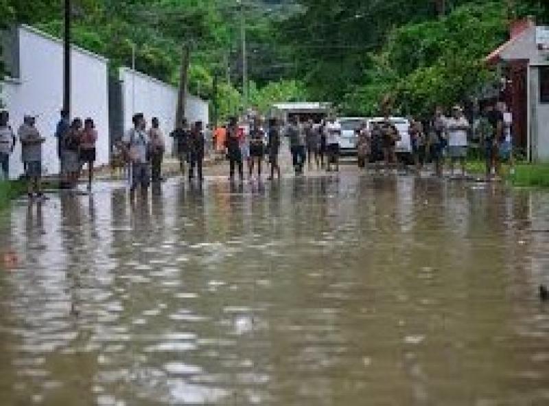 مصرع 27 شخصًا في فيضانات مدمرة اجتاحت مناطق عدة بالمكسيك