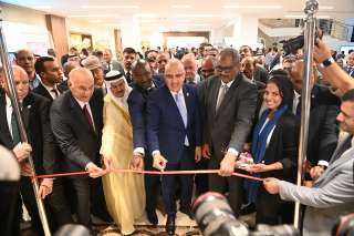 وزير الري يفتتح معرض أسبوع القاهرة الثامن للمياه