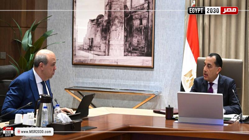 الدكتور مصطفى مدبولي، رئيس مجلس الوزراء والدكتور سامح الحفني، وزير الطيران المدني