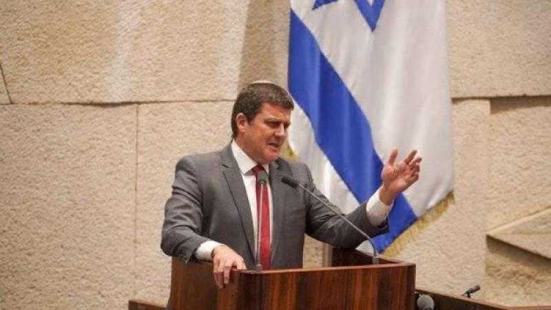 عضو بالكنيست يهاجم اتفاق إطلاق الرهائن ويرفض حضور كلمة ترامب