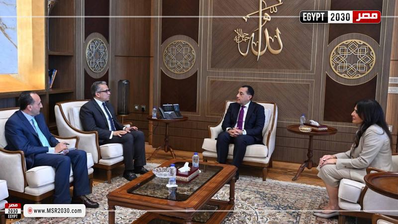 الدكتور مصطفى مدبولي و الدكتور خالد العناني