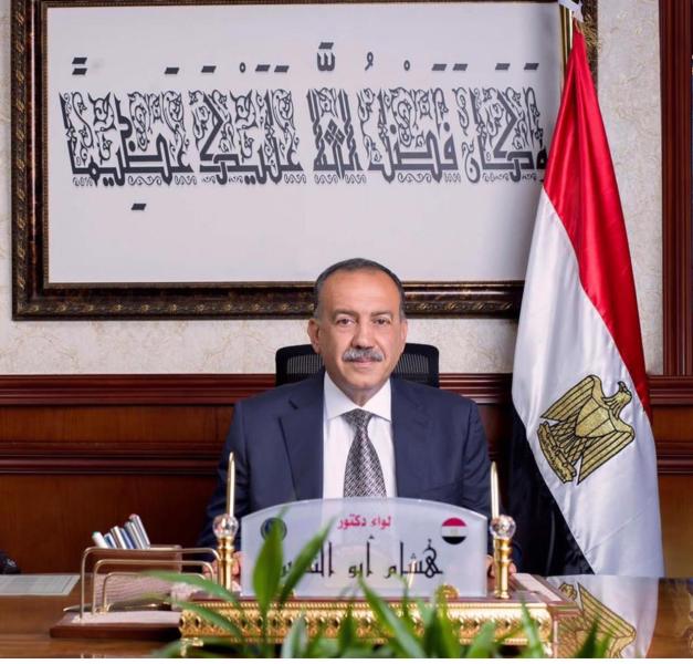 محافظ أسيوط 