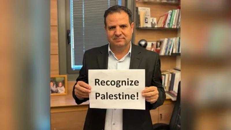 بسبب رفعه لافتة أمام ترامب.. النائب المطرود من ”الكنيست” يكشف سبب إبعاده