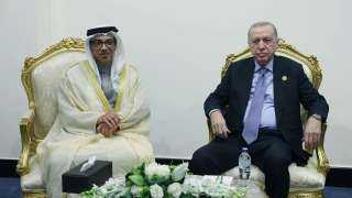 أردوغان يلتقي ولي العهد الإماراتي في شرم الشيخ على هامش مشاركتهما في قمة السلام