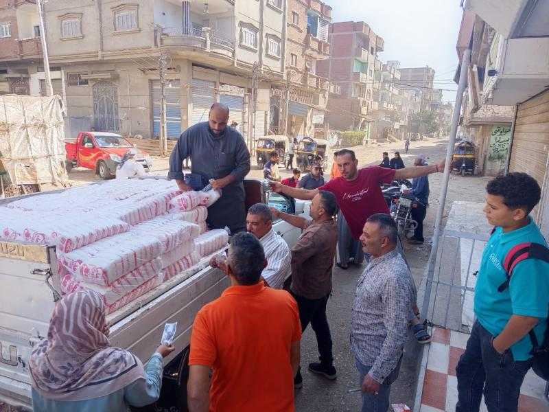 تموين الشرقية: تخفيضات تصل إلى 30% وتوزيع 16 طن سلع غذائية بعدد من المراكز