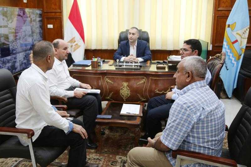 محافظ كفرالشيخ يوجه ببحث عدد من طلبات وشكاوى المواطنين
