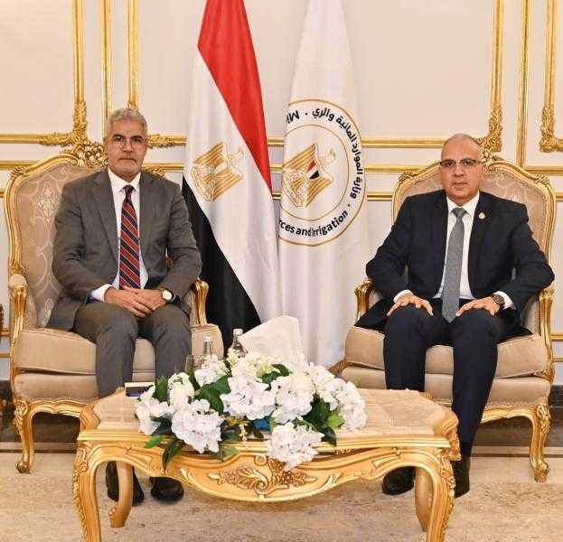 وزير الري يلتقي وزير الزراعة الموريتاني ضمن فعاليات أسبوع القاهرة الثامن للمياه