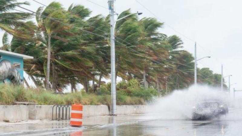 فيضانات مدمرة في المكسيك تودي بحياة 64 شخصًا وتغرق عشرات المدن بالعاصفة المدارية ”رايموند”