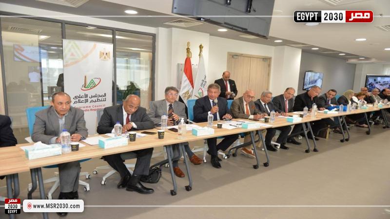 اجتماع لجنة تطوير الإعلام