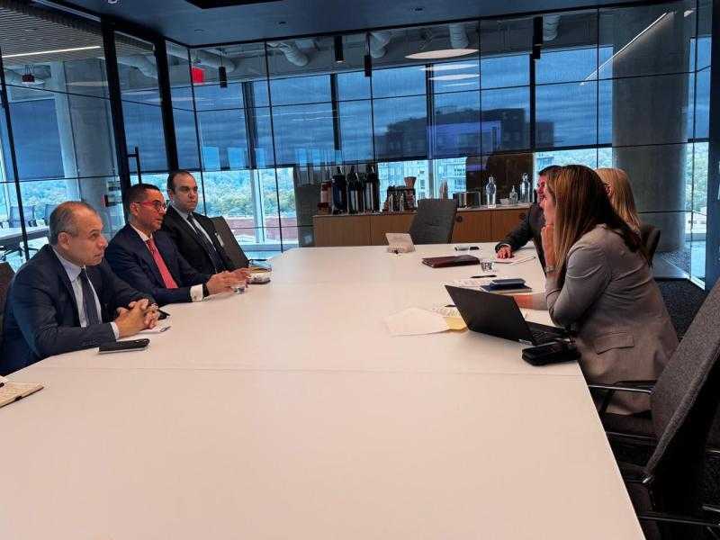 وزير الاستثمار والتجارة الخارجية يعقد اجتماعًا مع كبار التنفيذيين في مجموعة ماريوت الدولية بواشنطن