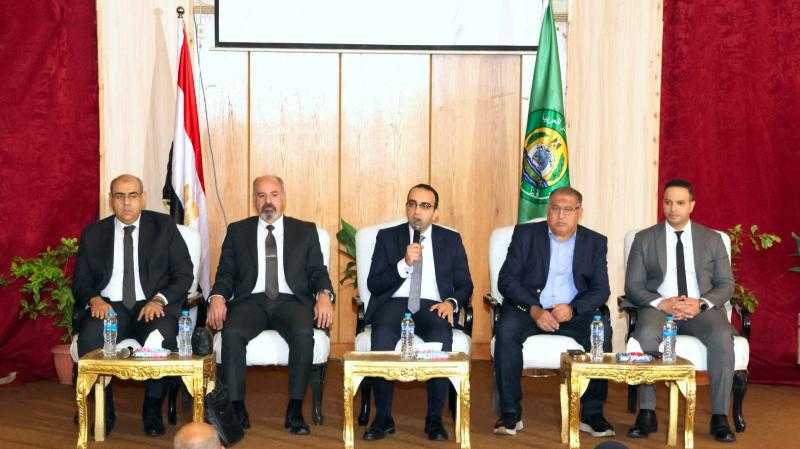 نائب محافظ الإسماعيلية ووكيل هيئة الرقابة الإدارية يشهدان ندوة تثقيفية حول مكافحة الفساد