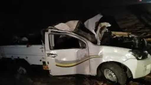 إصابة 12 عاملًا في انقلاب سيارة محملة بالعمالة... إصابة 12 عاملًا في انقلاب سيارة محملة بالعمالة الزراعية بالطريق الصحراوي بالبحيرة