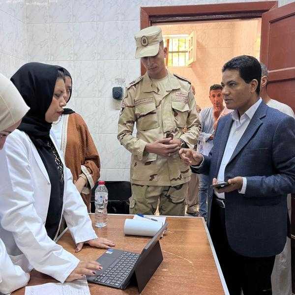 وكيل صحة الأقصر يتابع سير العمل بعدد من المنشآت الصحية