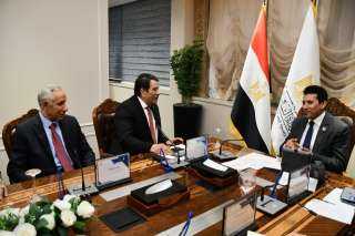 وزير الرياضة يلتقي رئيس اتحاد ألعاب القوة