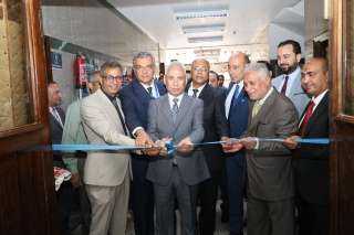 رئيس جامعة المنيا يتفقد بدء العمل التجريبي لمعامل كلية طب الأسنان