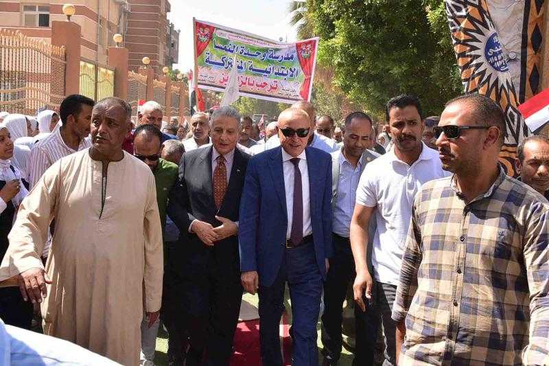 محافظ الأقصر يفتتح فرع مكتبة مصر العامة بقرية النمسا بإسنا