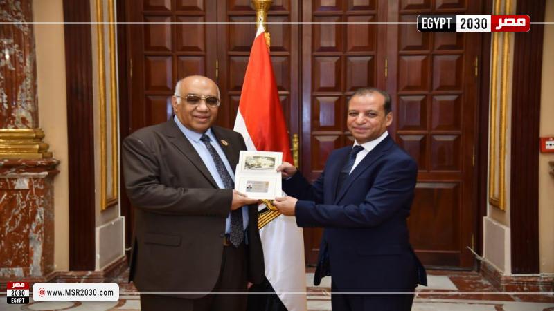 عباس حزين عضو مجلس الشيوخ