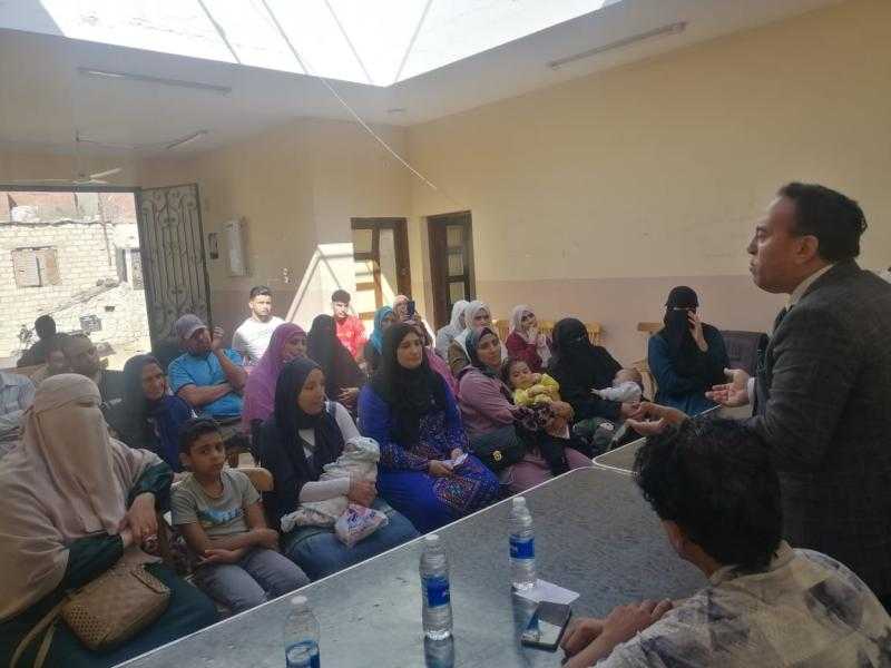 جامعة قناة السويس تشارك في قافلة تنموية شاملة بقرية المنايف لتعزيز الوعي الأسري والصحي ومحو الأمية
