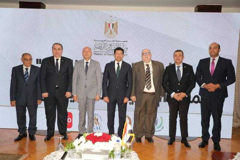 وزير الشباب والرياضة ومحافظ القاهرة يشهدان حفل تسليم شهادة ”الأيزو” ويفتتح وحدة ضمان الجودة بمركز التنمية الشبابية بالجزيرة
