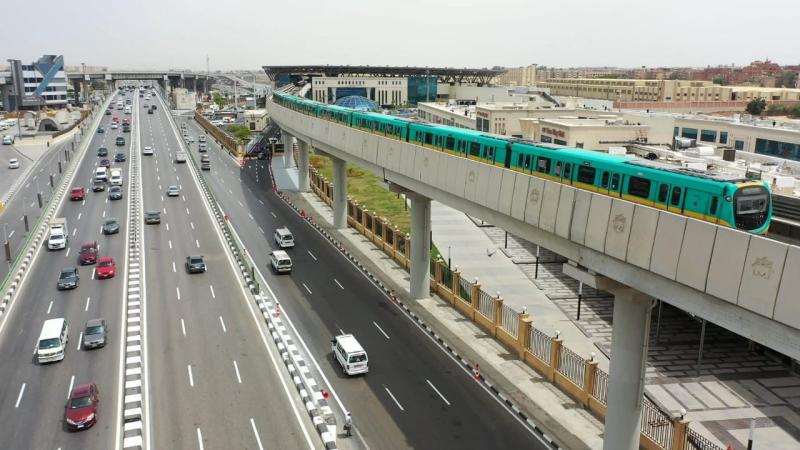 النقل الأخضر في مصر.. كيف أسهمت الطرق والموانئ في رفع جاذبية الاقتصاد؟ ”صور”