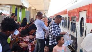 السكة الحديد تسيّر الرحلة الـ 26 لنقل الأشقاء السودانيين ضمن مبادرة العودة الطوعية إلى وطنهم