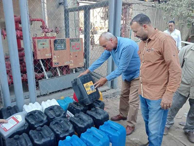 ضبط ٧٥ جركن زيت سيارات بدون فواتير بأبوكبير بمحافظة الشرقية