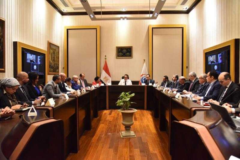 وزير الصحة يبحث تفعيل المرحلة الثانية من الهيكل الوظيفي