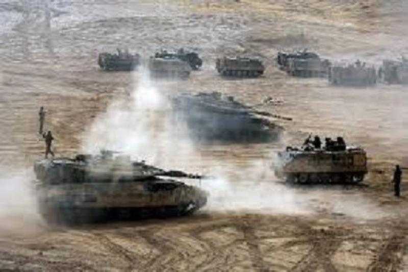 إعلام عبري: انفجار يستهدف آلية عسكرية إسرائيلية في رفح