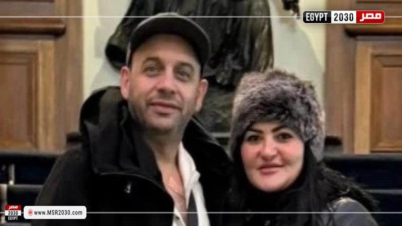مصطفى قمر وزوجته
