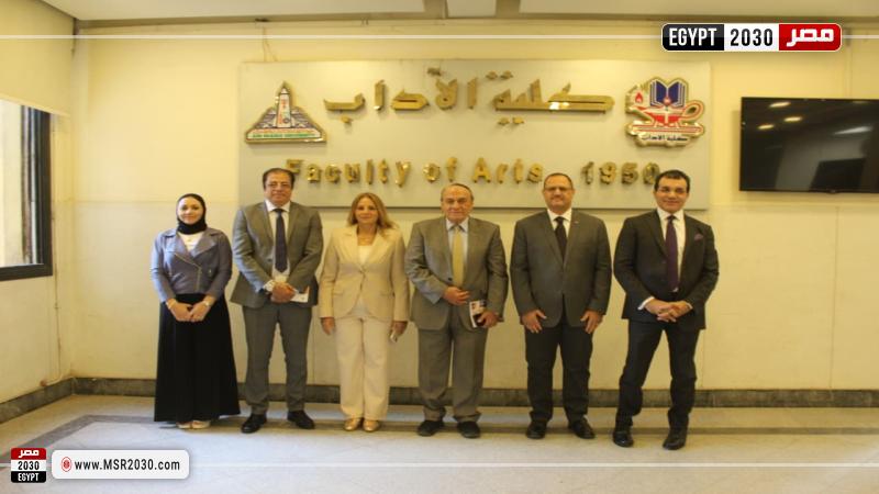 كلية الآداب بجامعة عين شمس