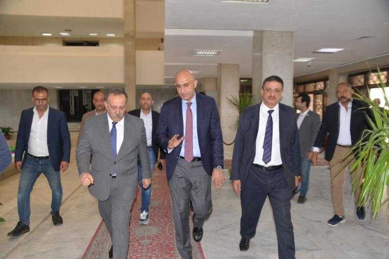 محافظ أسيوط يستقبل وزير التعليم خلال زيارته للمحافظة لتفقد المدارس ومتابعة سير العملية التعليمية