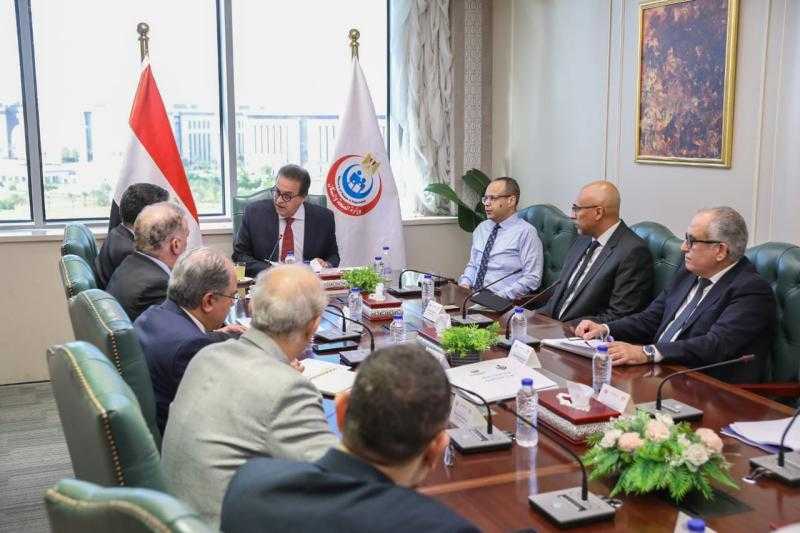 وزير الصحة يعقد اجتماعًا لمتابعة نتائج زيارته الرسمية إلى الصين