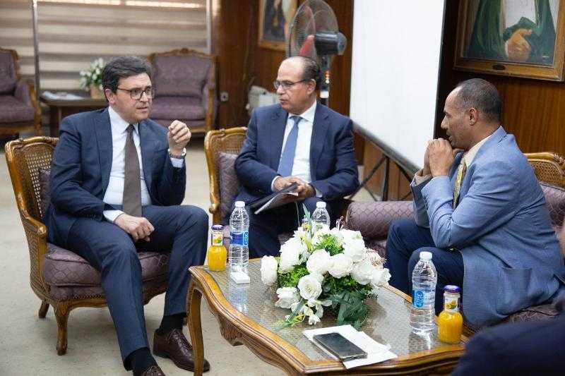 وزير الثقافة يتفقد الهيئة المصرية العامة للكتاب ويتابع الاستعدادات لمعرض القاهرة للكتاب