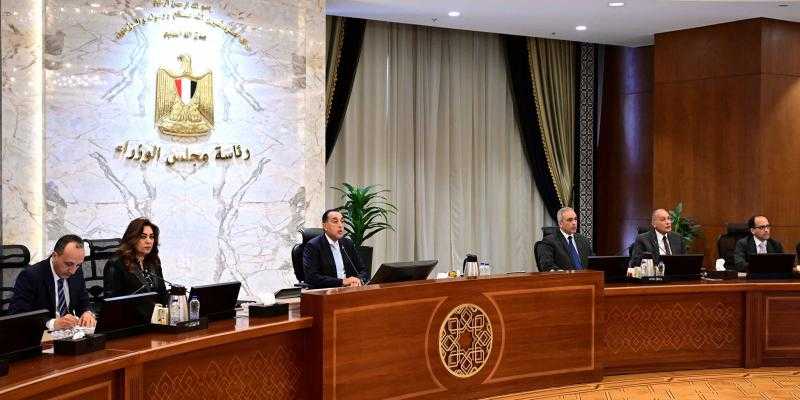 تفاصيل اجتماع رئيس الوزراء مع مسئولو جهاز تنمية المشروعات المتوسطة والصغيرة