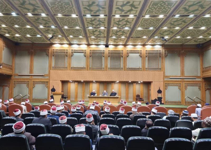 رئيس أكاديمية الأزهر: التجديد الحقيقي في الفكر لا في الثوابت.. والعقيدة دعامة وحدة الأمة