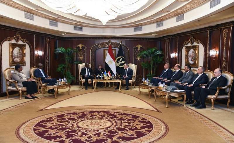 وزير الداخلية يستقبل نظيره الرواندي