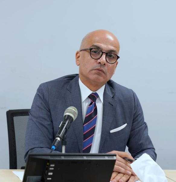 برئاسة رئيس جامعة عين شمس مجلس شئون التعليم والطلاب يعقد اجتماعه الشهرى