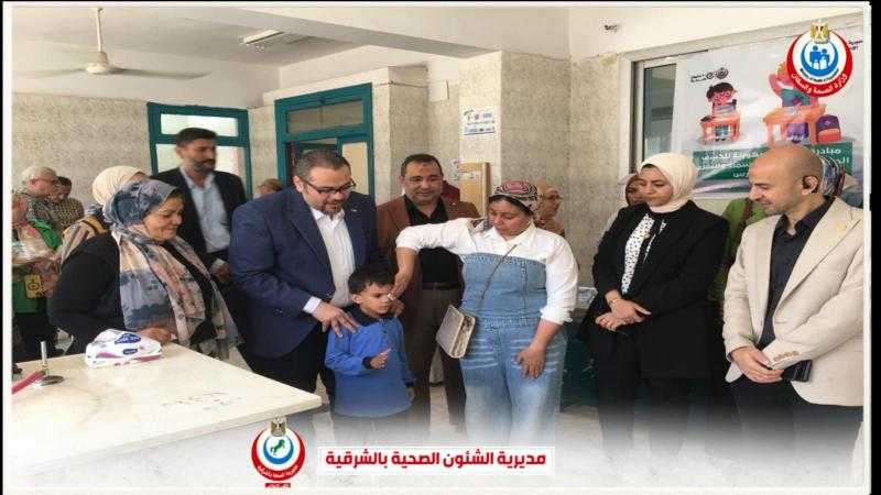 وكيل وزارة الصحة بالشرقية يتابع فحص طلبة المدارس بالقنايات ضمن مبادرة أمراض سوء التغذية