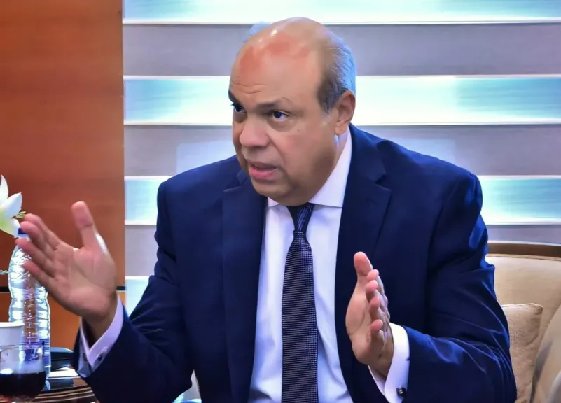  وزير الطيران المدني