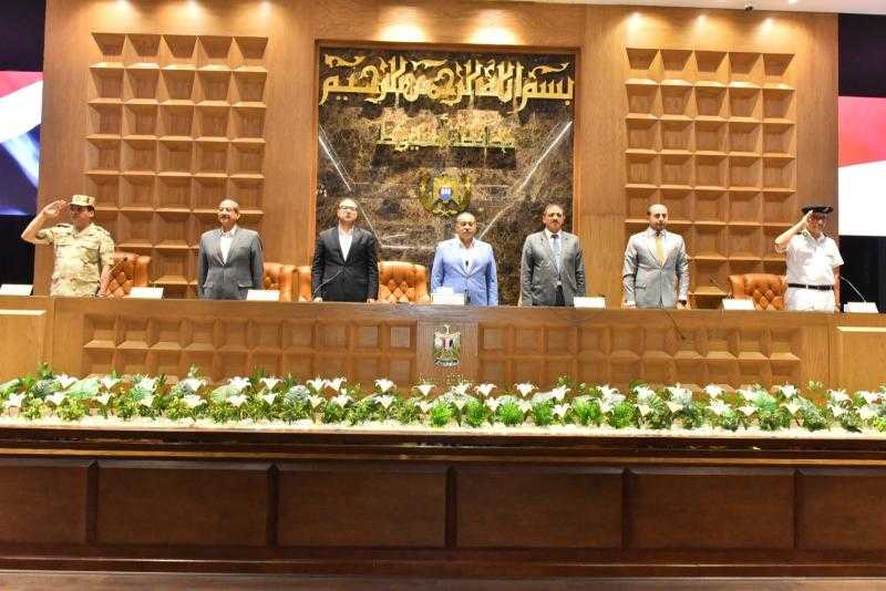 محافظ أسيوط: جهود متواصلة لتطوير الخدمات وتحسين بيئة العمل.. ومبادرة جديدة لفرز المخلفات وتدويرها