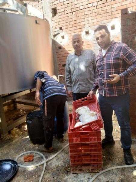 محافظ أسيوط: ضبط معمل ألبان غير مرخص بداخله طن لبن غير صالح للاستهلاك الأدمي بالقوصية