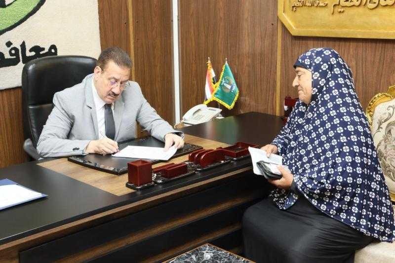 محافظ المنوفية : صرف مساعدات مالية وعينية لعدد من الحالات الإنسانية والمستحقة