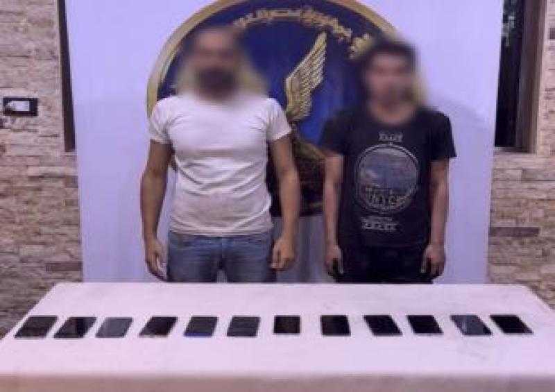 الشرطة تضبط عاطلين متخصصين في سرقة الهواتف المحمولة بالسلام ثان