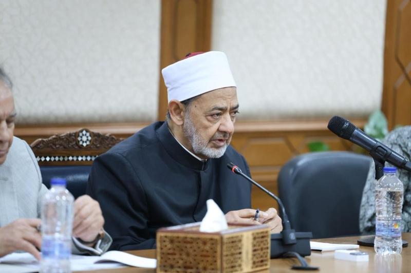 شيخ الأزهر: أقمنا شراكة فريدة مع البابا فرنسيس وتوجت جهودنا بتوقيع ”وثيقة الأخوة الإنسانية”