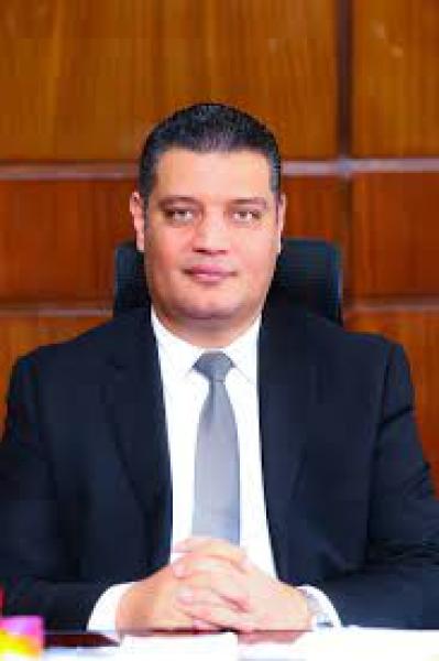 أيمن عبد الموجود 