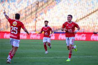 الأهلي يتصدر الدوري المصري بعد فوز مثير على الاتحاد.. وبيراميدز يقفز للمركز السادس