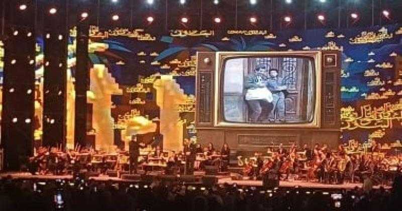 على الحجار يفتتح حفل مهرجان الموسيقى العربية بأغنية المال والبنون